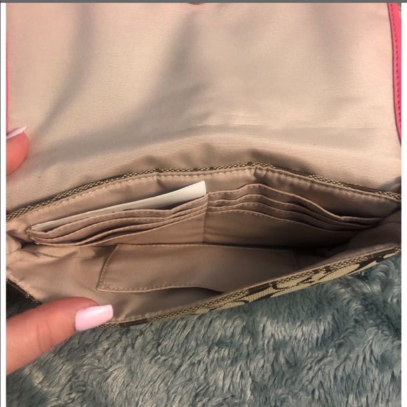 Coach wristlet - Picture 7 of 8